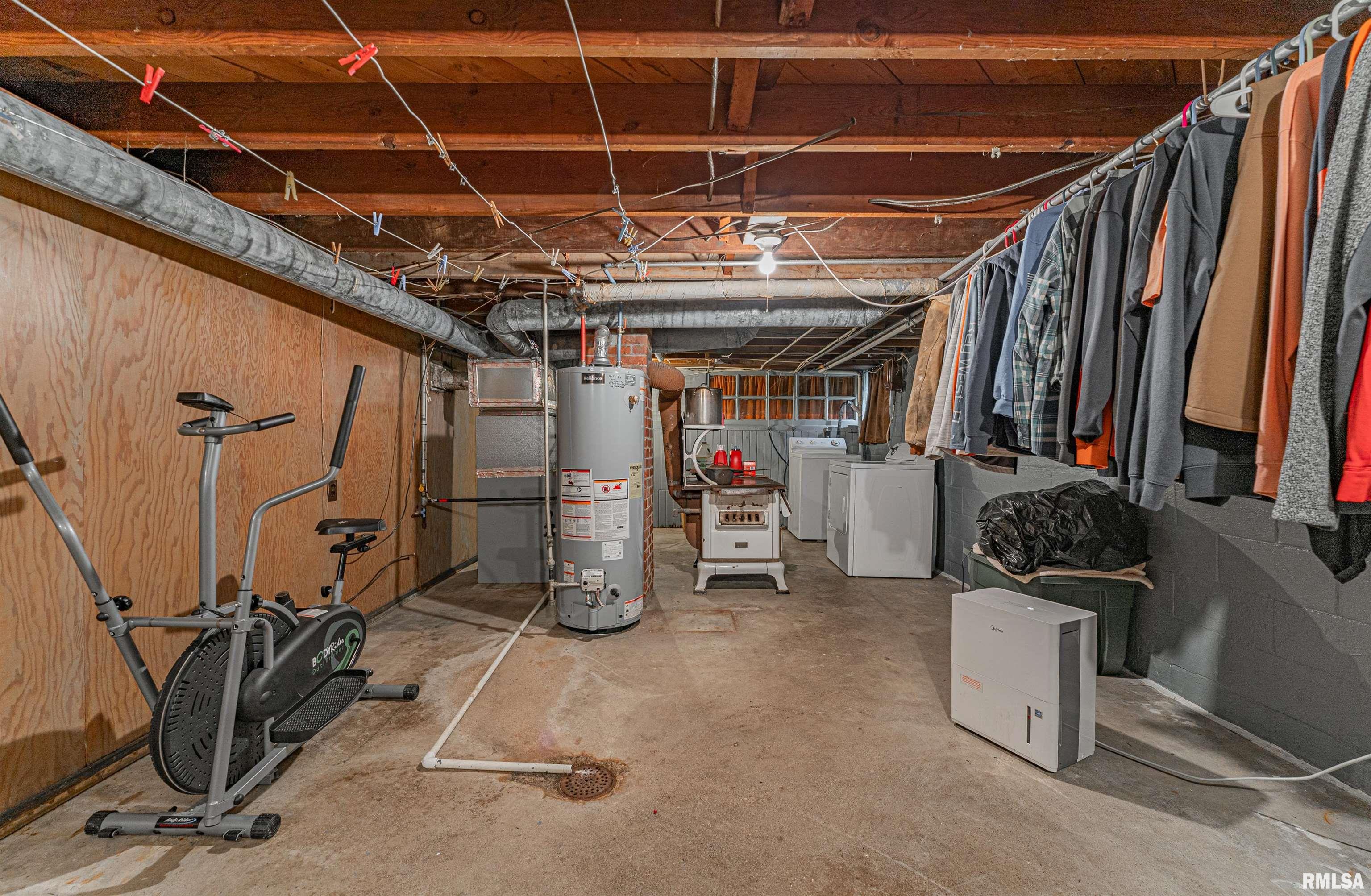 731 Palmer Avenue Lincoln, IL 62656 - Photo 20 of 36