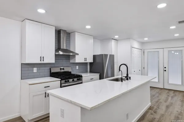 $1,450 | 1110 1/2 Avenue South, Hondo, TX 78861