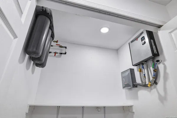 $1,450 | 1110 1/2 Avenue South, Hondo, TX 78861