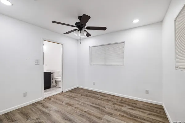 $1,450 | 1110 1/2 Avenue South, Hondo, TX 78861