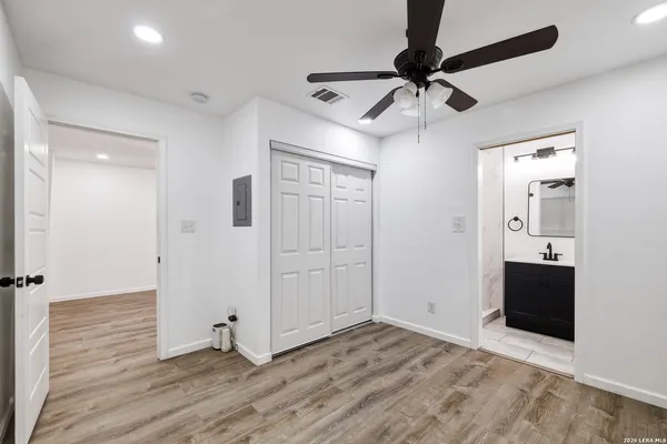 $1,450 | 1110 1/2 Avenue South, Hondo, TX 78861