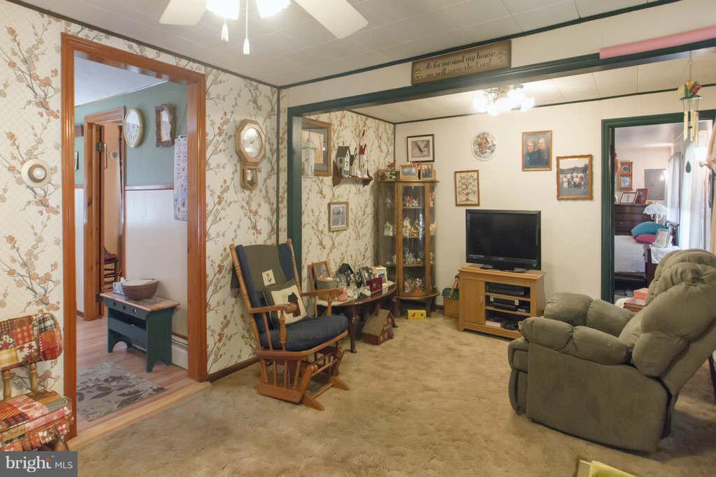 1313 Blue Mt Road Monkton, MD 21111 - Photo 11 of 25 Living Room