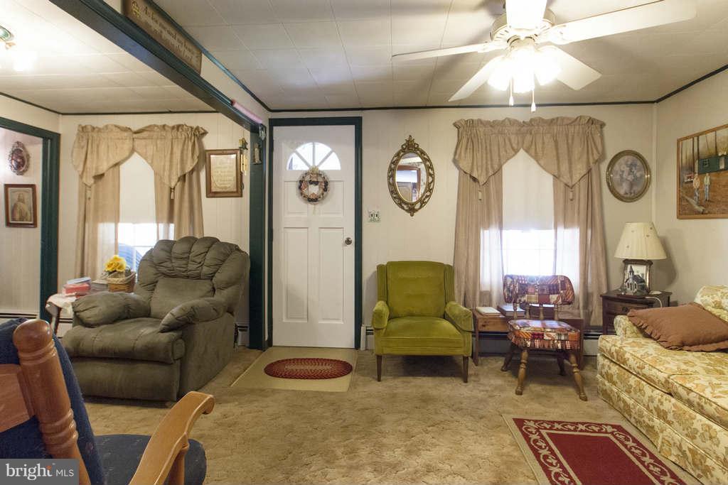 1313 Blue Mt Road Monkton, MD 21111 - Photo 10 of 25 Living Room
