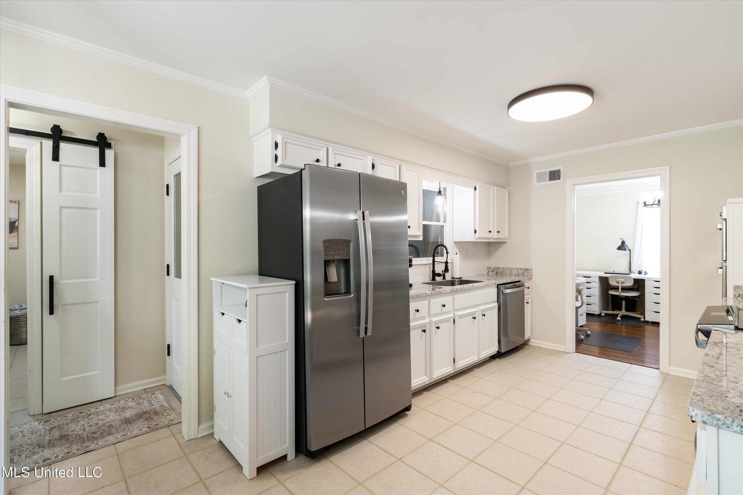 1935 Mt Pleasant Road Hernando, MS 38632 - Photo 12 of 50 Kitchen!