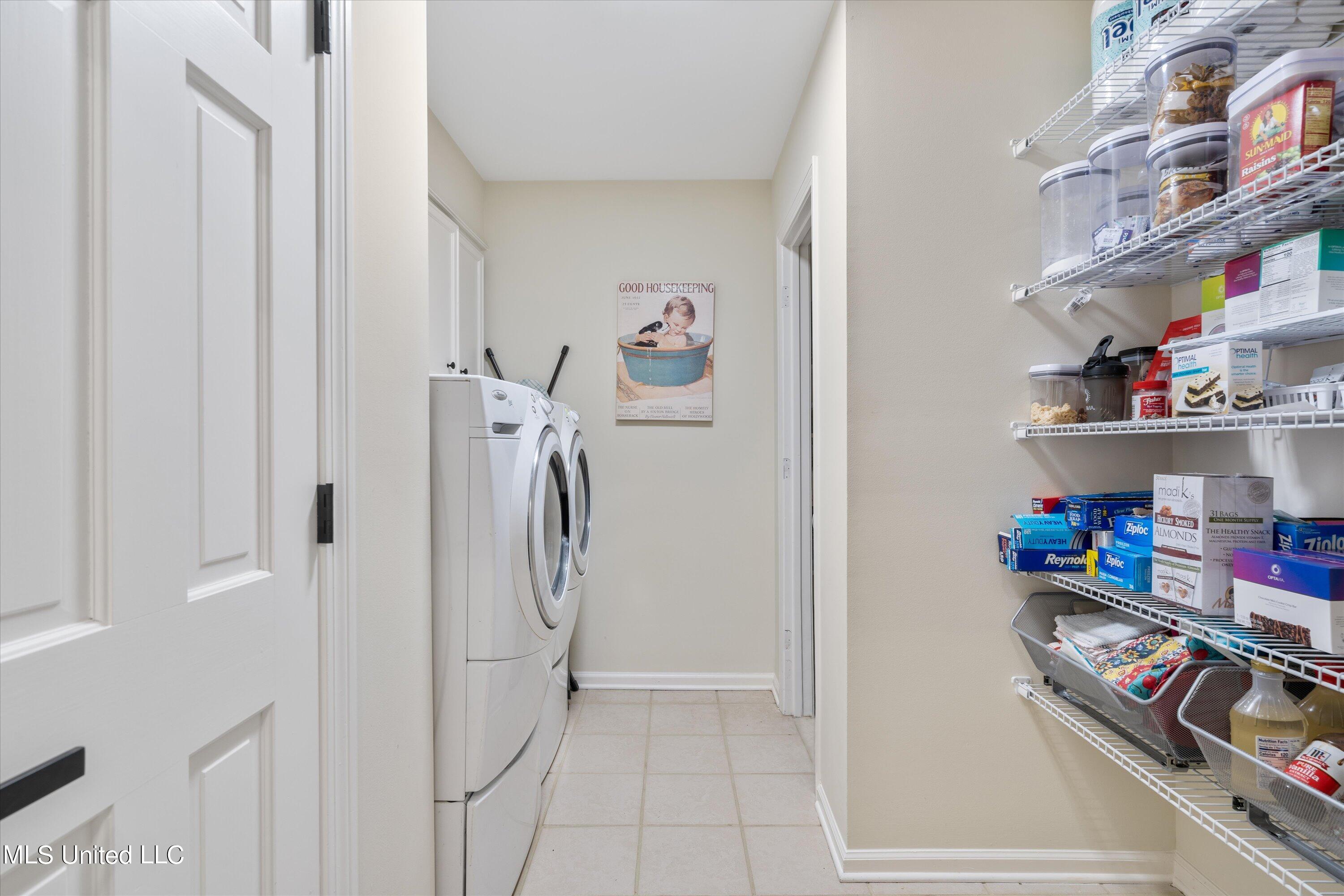 1935 Mt Pleasant Road Hernando, MS 38632 - Photo 27 of 50 Laundry room!