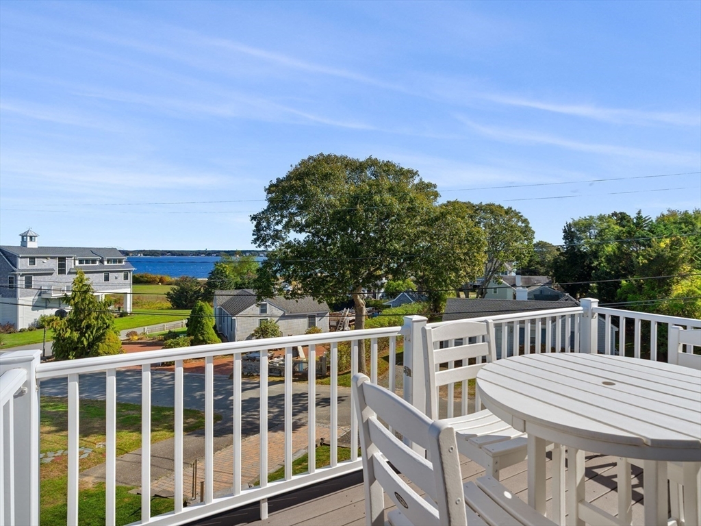 135 Leeward Road Bourne, MA 02532 - Photo 4 of 31