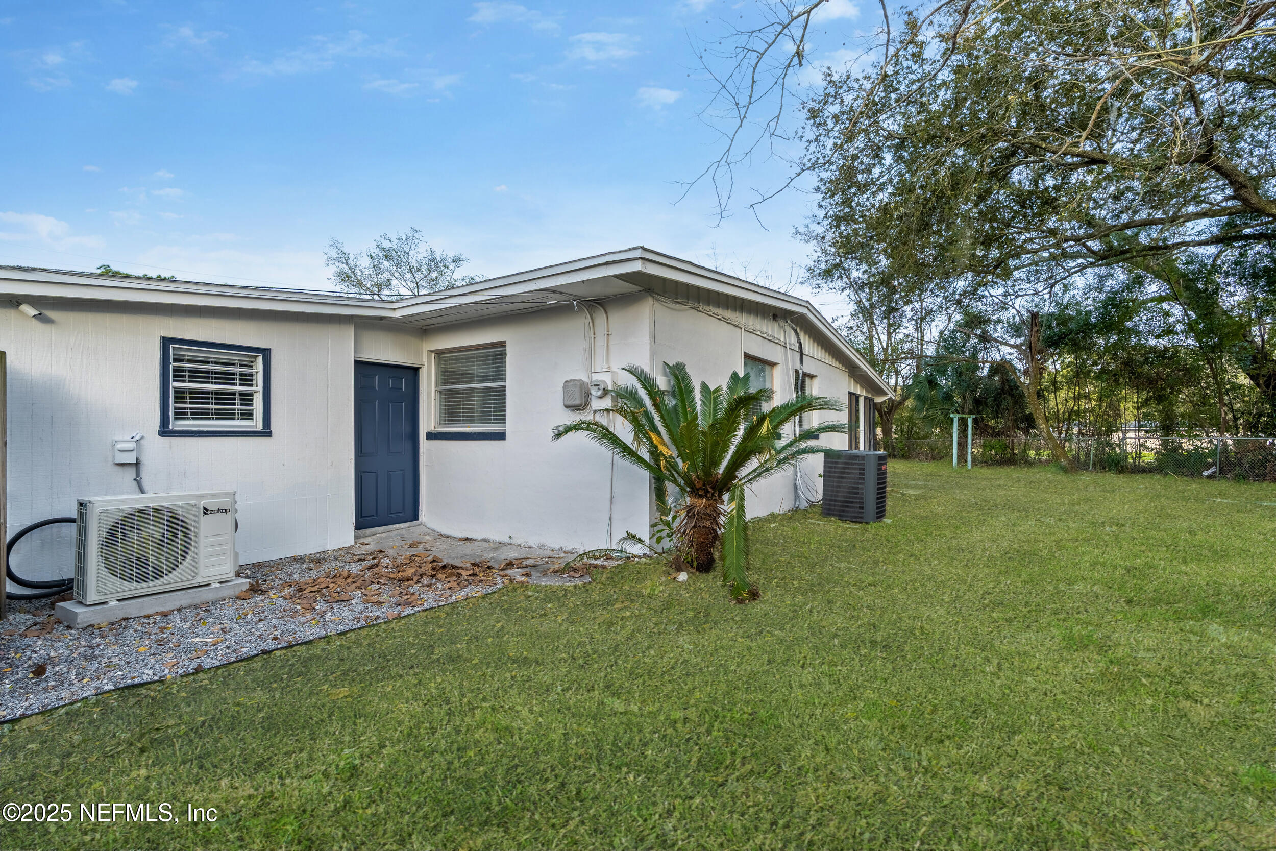 6904 Arques Road Jacksonville, FL 32205 - Photo 4 of 35 32_homeprimemedia-31