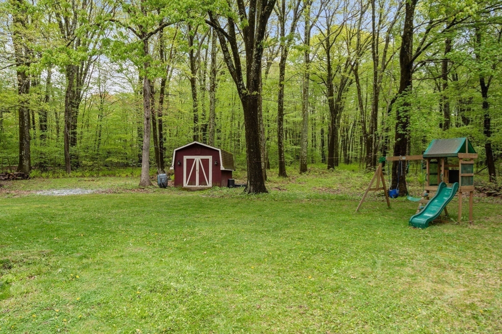 369 Central Turnpike Sutton, MA 01590 - Photo 19 of 20