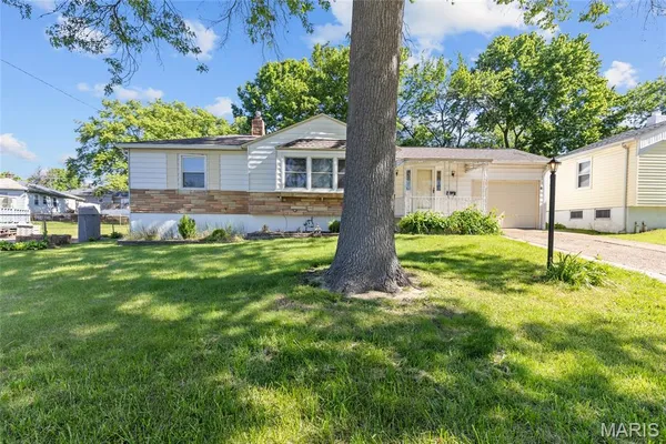 $1,975 | 9427 Atwood Drive, Affton, MO 63123
