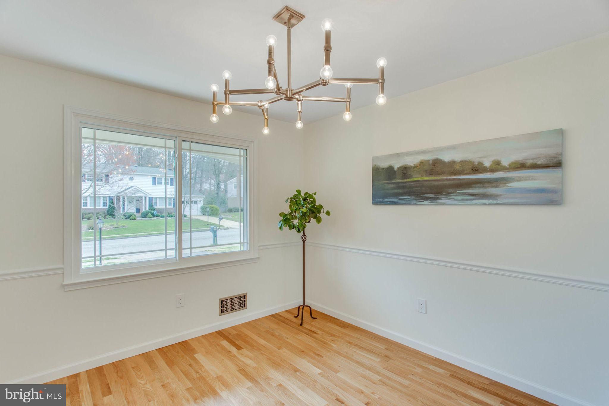 6902 Spur Road Springfield, VA 22153 - Photo 8 of 46 Dining Room