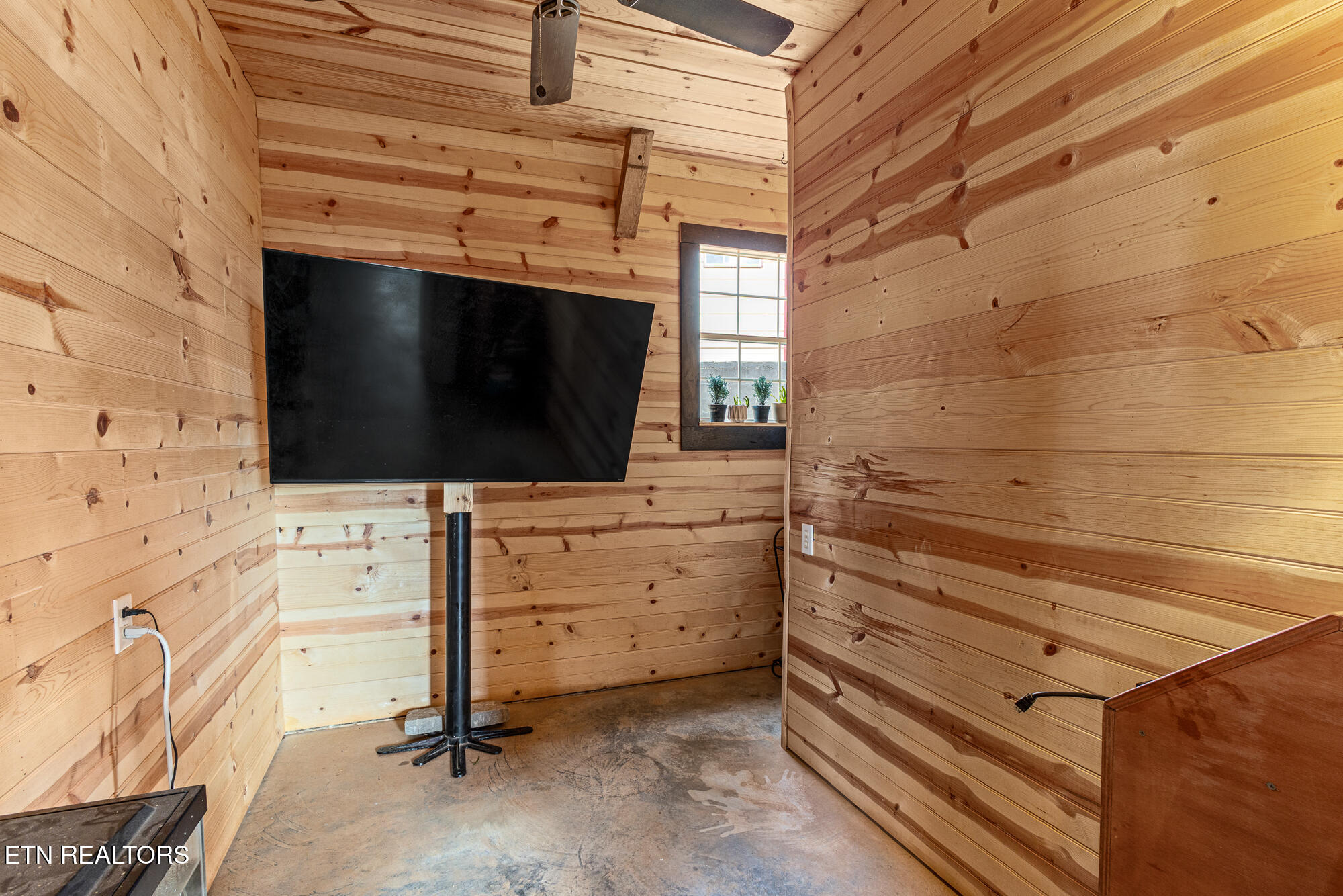 365 County Road 38 Riceville, TN 37370 - Photo 10 of 30 365