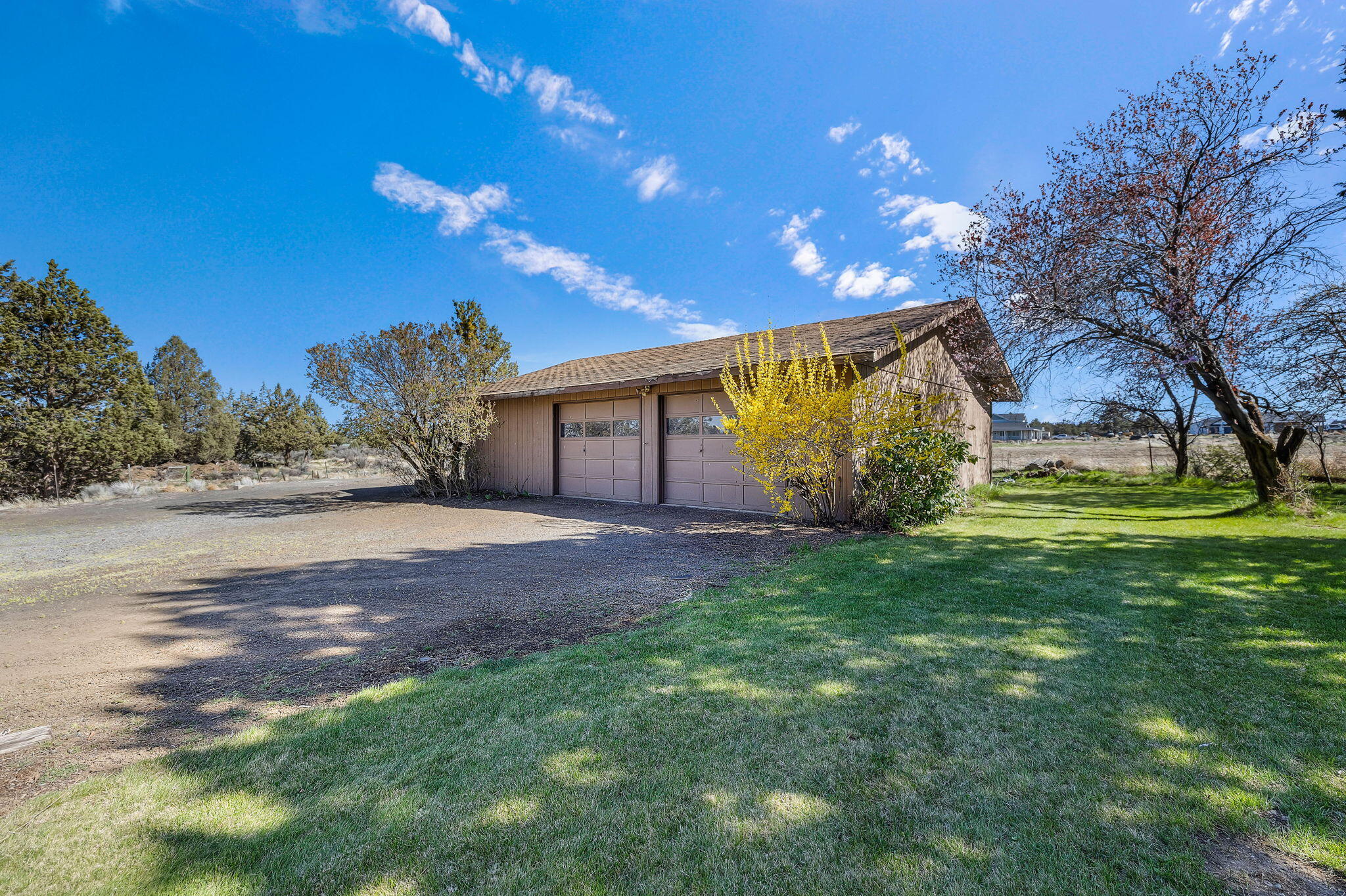 21473 Keyte Lane Bend, OR 97701 - Photo 31 of 60 2025_04_17_21473_keyte_lane-36