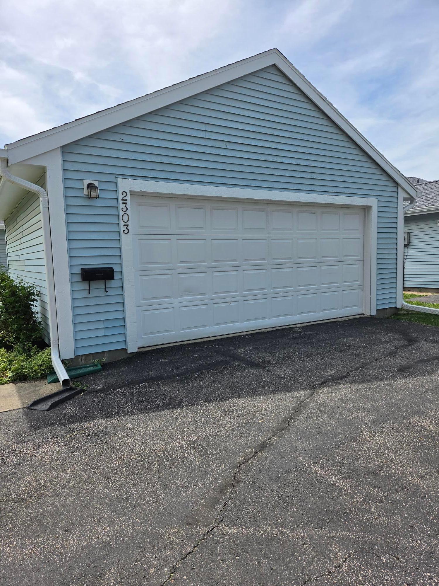 2303 Valleyhigh Drive Northwest Rochester, MN 55901 - Photo 2 of 10
