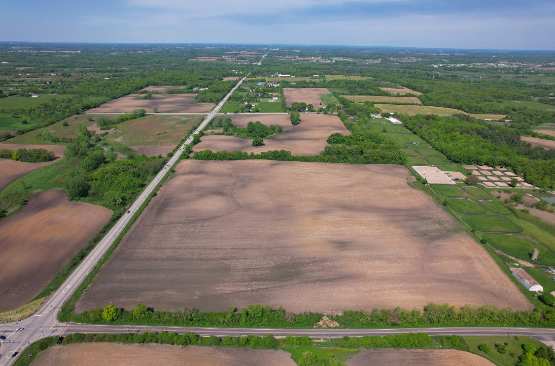 41616 North Delany Road Wadsworth, IL 60099 - Photo 15 of 37 a view of a city