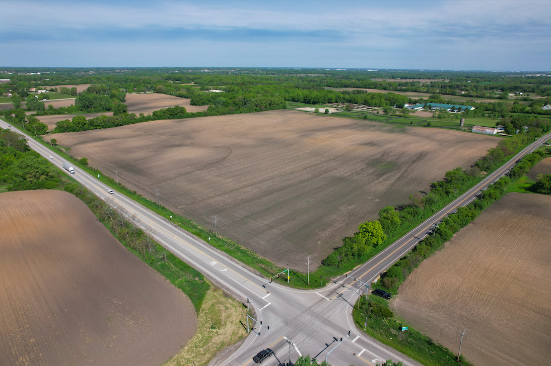 41616 North Delany Road Wadsworth, IL 60099 - Photo 2 of 37 a view of a street with an ocean view