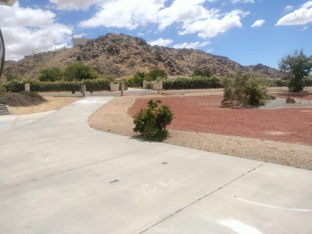 20305 Rancherias Road Apple Valley, CA 92307 - Photo 2 of 6 Entrance / RV Parking