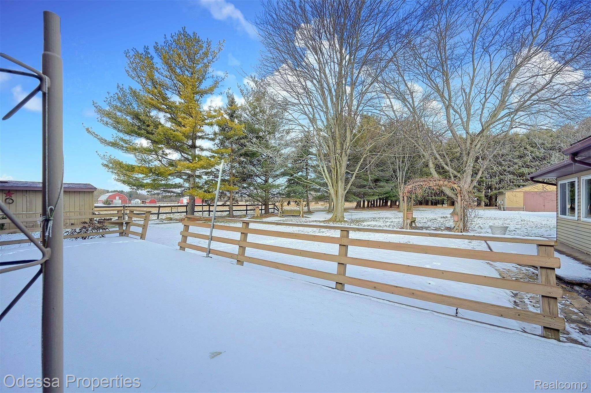 105 Seltzer Road Croswell, MI 48422 - Photo 36 of 84 36-Deck-2nd-View.jpg