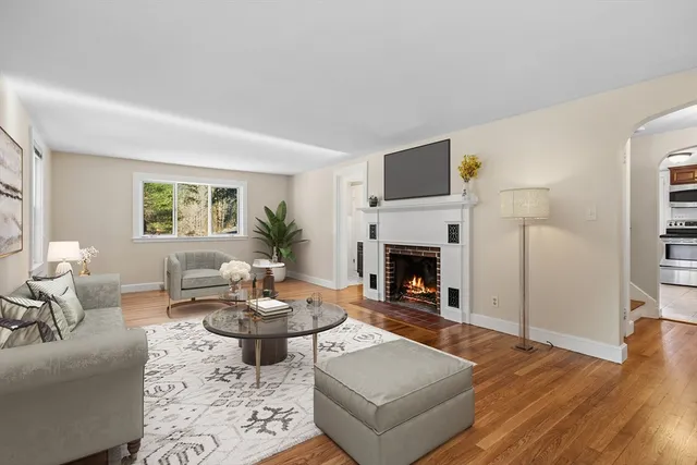 $599,900 | 319 Taunton Street, Wrentham, MA 02093