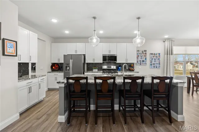 $675,000 | 145 Royal Inverness Parkway, Dardenne Prairie, MO 63368