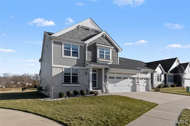 $675,000 | 145 Royal Inverness Parkway, Dardenne Prairie, MO 63368