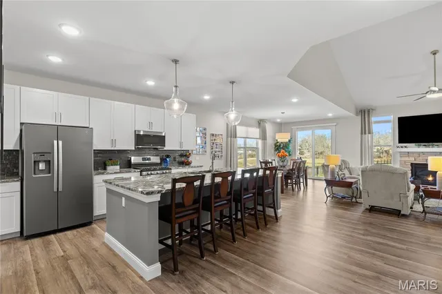 $675,000 | 145 Royal Inverness Parkway, Dardenne Prairie, MO 63368