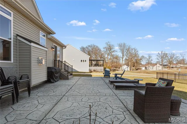 $675,000 | 145 Royal Inverness Parkway, Dardenne Prairie, MO 63368