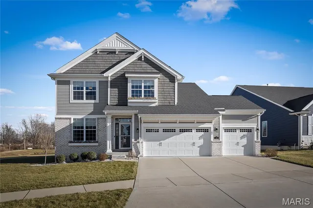 $675,000 | 145 Royal Inverness Parkway, Dardenne Prairie, MO 63368