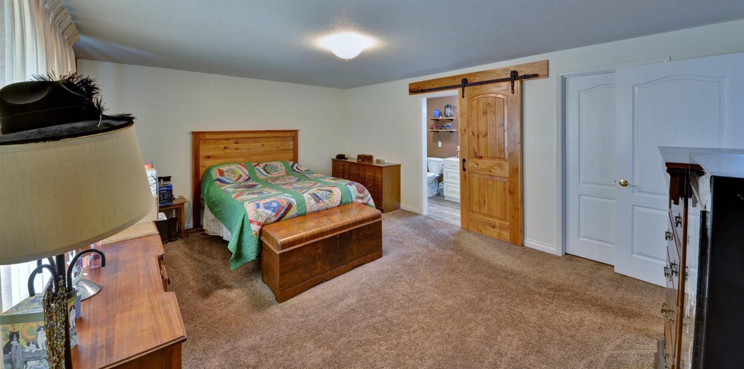 16417 Jones Road White City, OR 97503 - Photo 10 of 32 Additional Photo