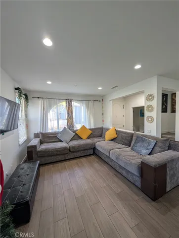 $5,000 | 64 Emerald Clover, Irvine, CA 92620