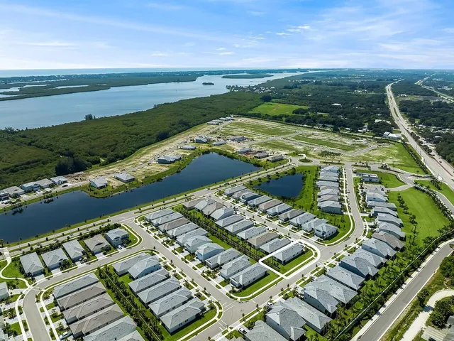 a view of an ocean view and city view