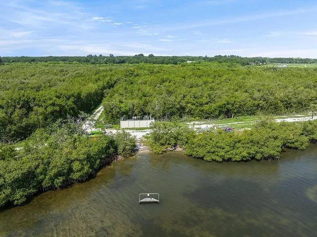 $3,999 | 4550 Jolly Roger Manor, Vero Beach, FL 32967