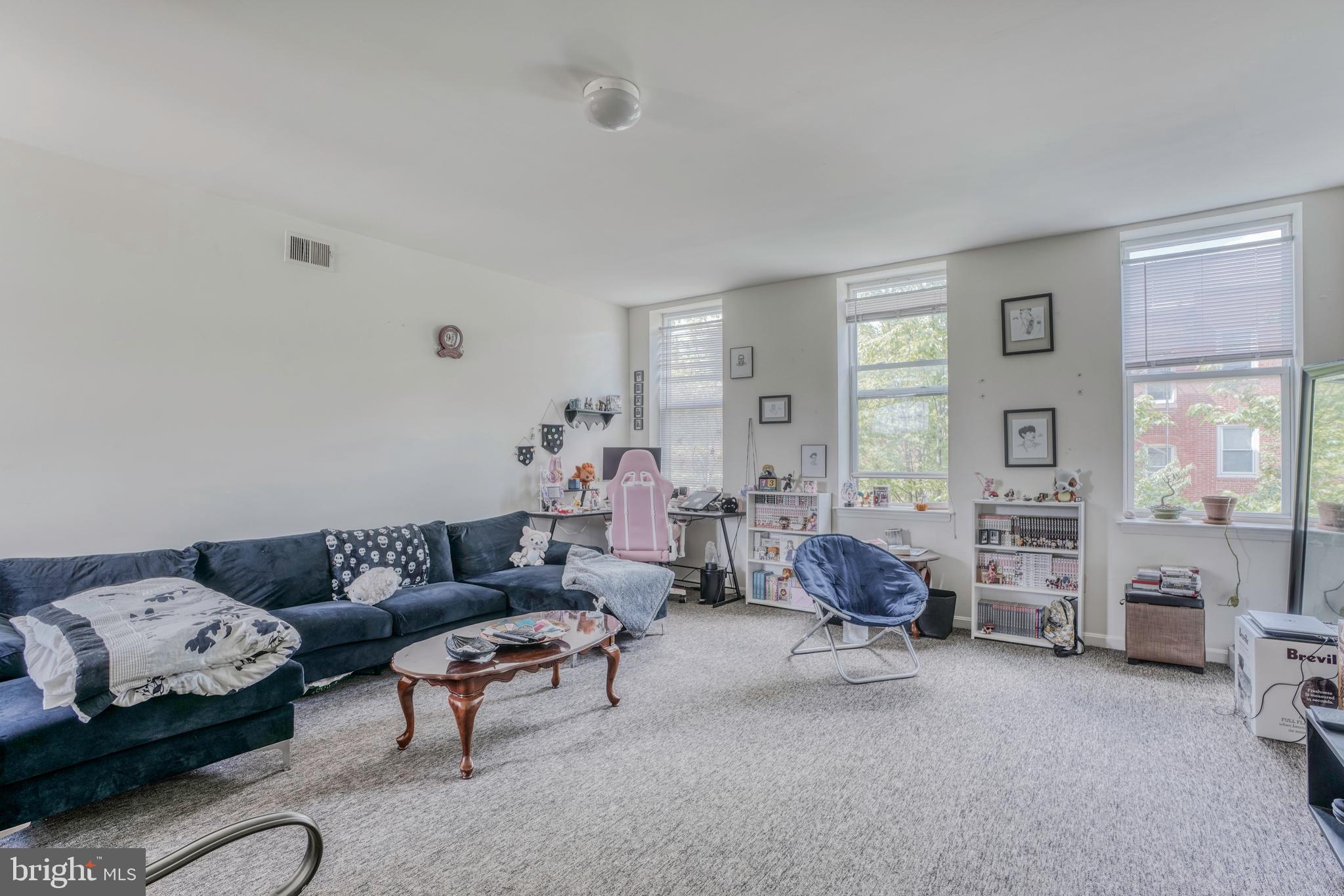 2017 East Baltimore Street Baltimore, MD 21231 - Photo 33 of 43 Upper level unit large living room