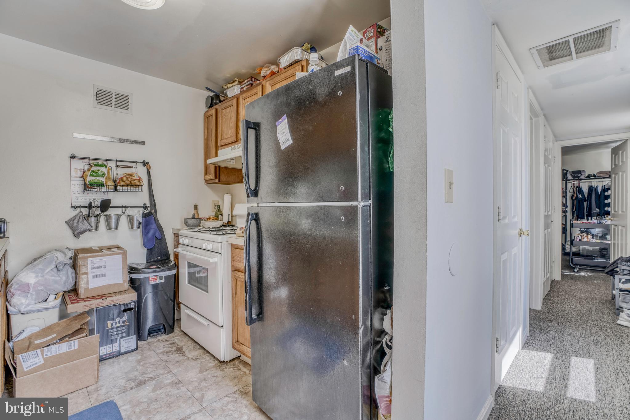 2017 East Baltimore Street Baltimore, MD 21231 - Photo 35 of 43 Upper level unit kitchen
