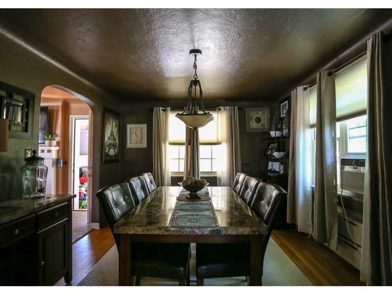 216 East Elmhurst Road Green Tree, PA 15220 - Photo 2 of 25 Dining Room.