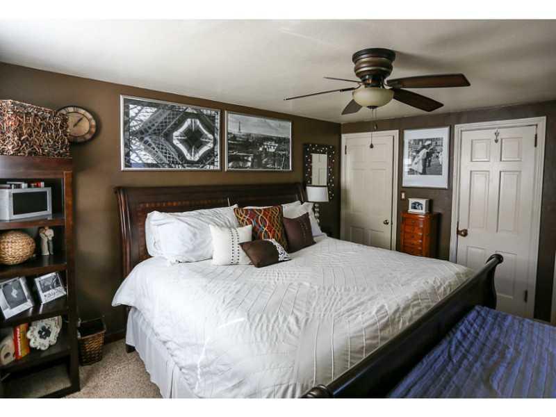216 East Elmhurst Road Green Tree, PA 15220 - Photo 6 of 25 Bedroom.
