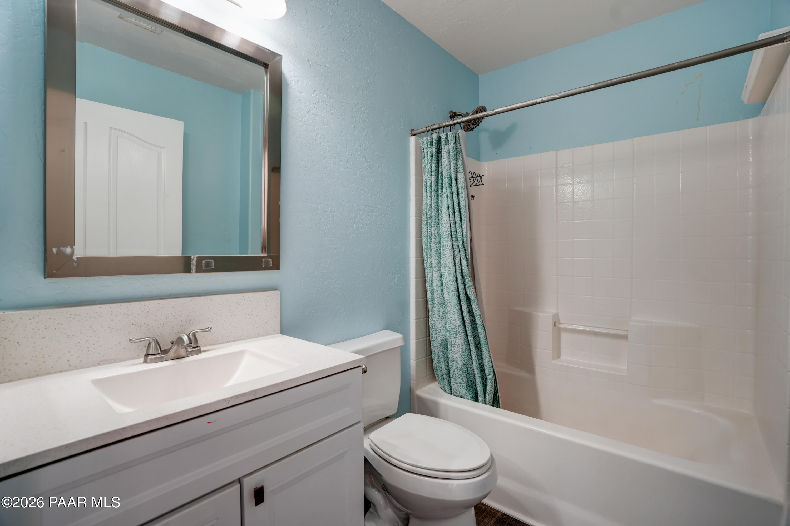 200 North Outback Road Dewey, AZ 86327 - Photo 18 of 34 a bathroom with a sink toilet and shower
