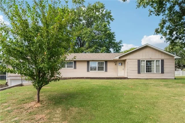 $207,000 | 1210 South Gordon Street, Concordia, MO 64020