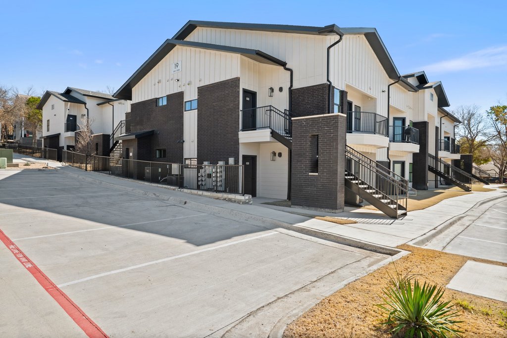 2450 Wickersham Lane, Unit 1927 Austin, TX 78741 - Photo 35 of 40 a view of a house with a patio