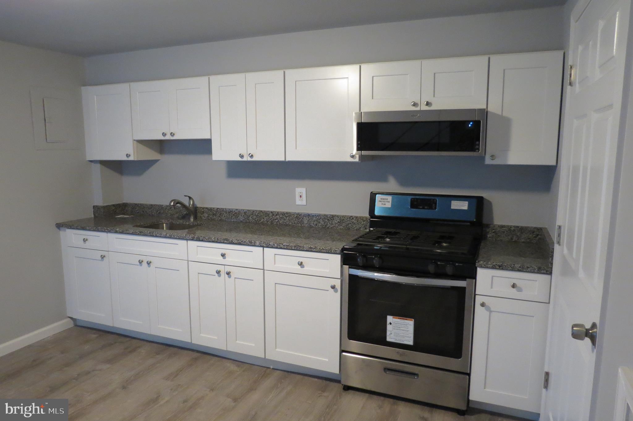 7950 Wynbrook Road Baltimore, MD 21224 - Photo 8 of 22 Beautiful new kitchen