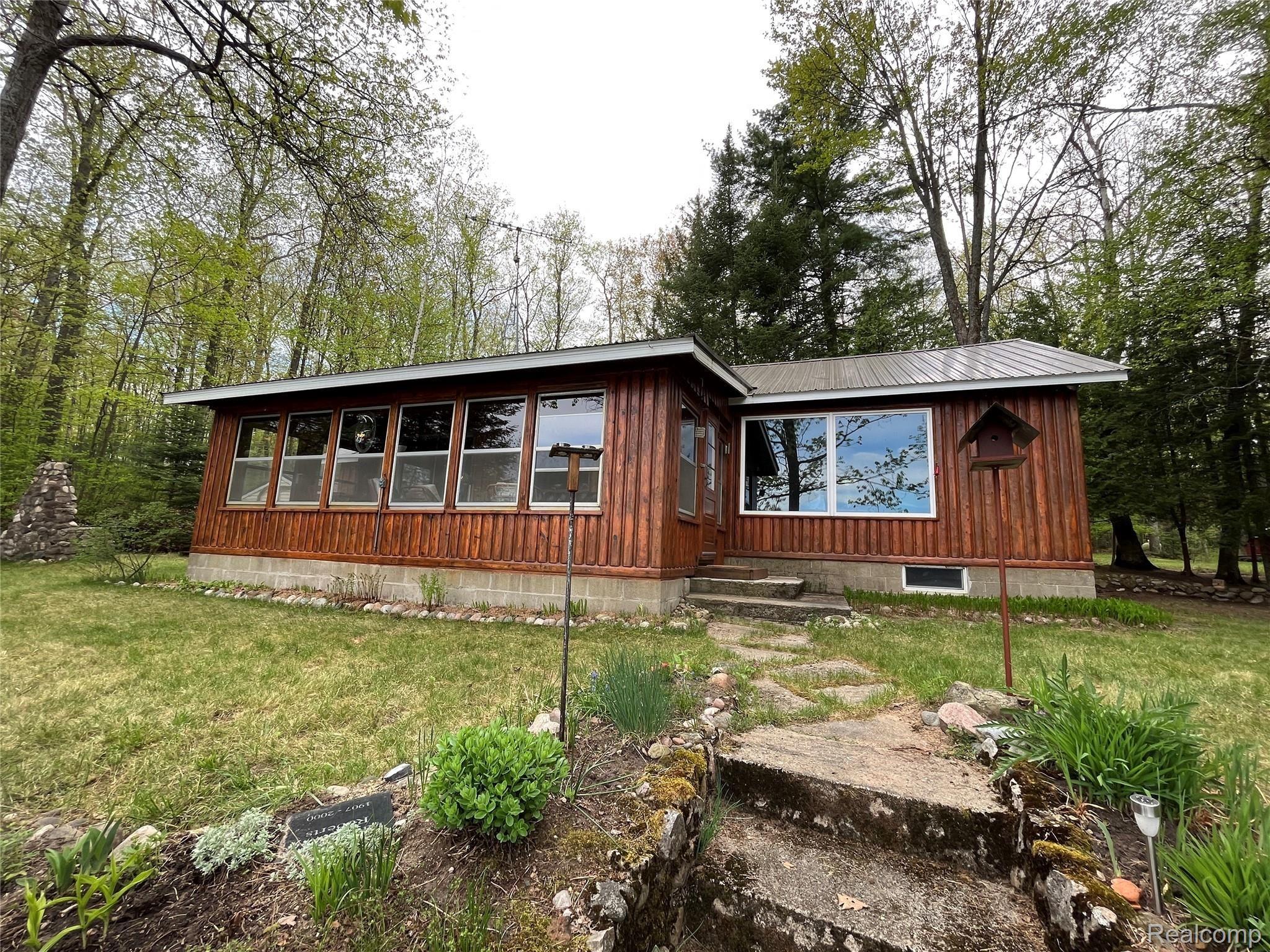 516 Ogemaw Road Rose City, MI 48654 - Photo 2 of 53 2.JPG