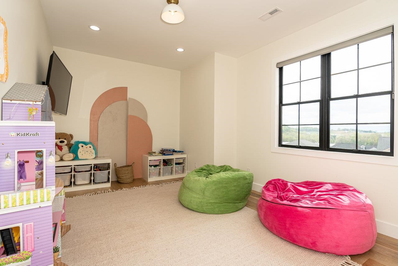 130 Millview Drive Bridgewater, VA 22812 - Photo 70 of 74 a living room with furniture