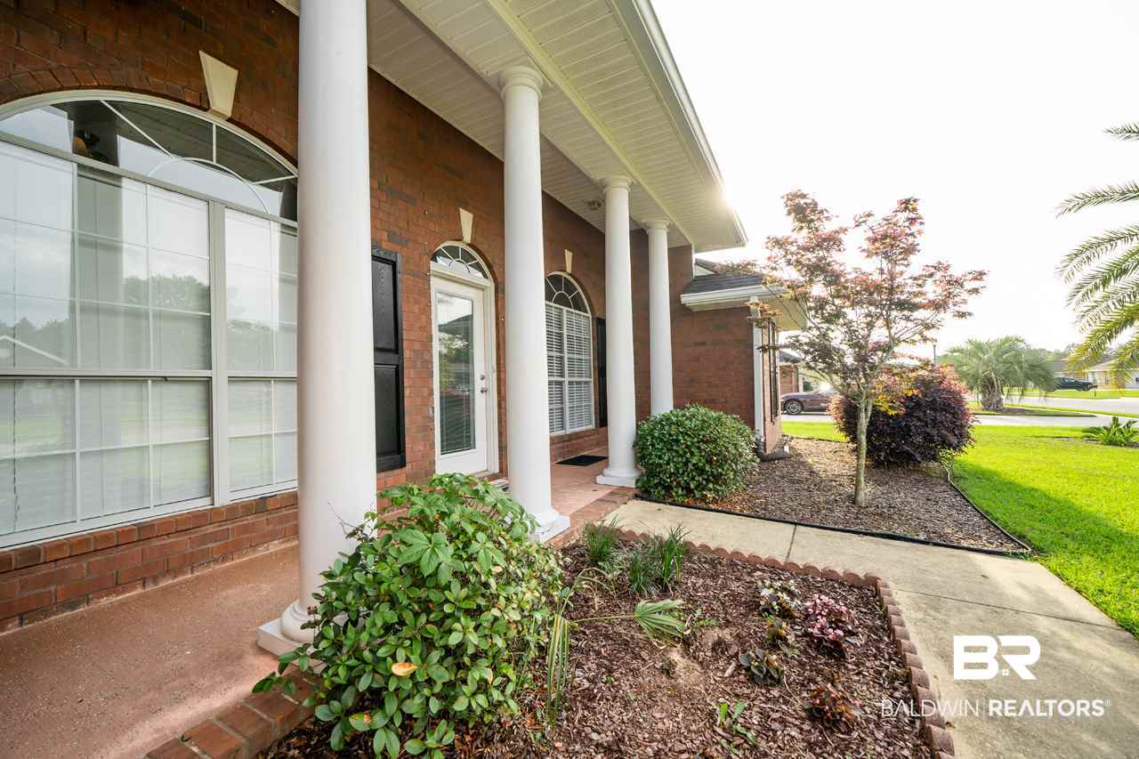 354 Manchester Lane Foley, AL 36535 - Photo 35 of 39 Front Entrance