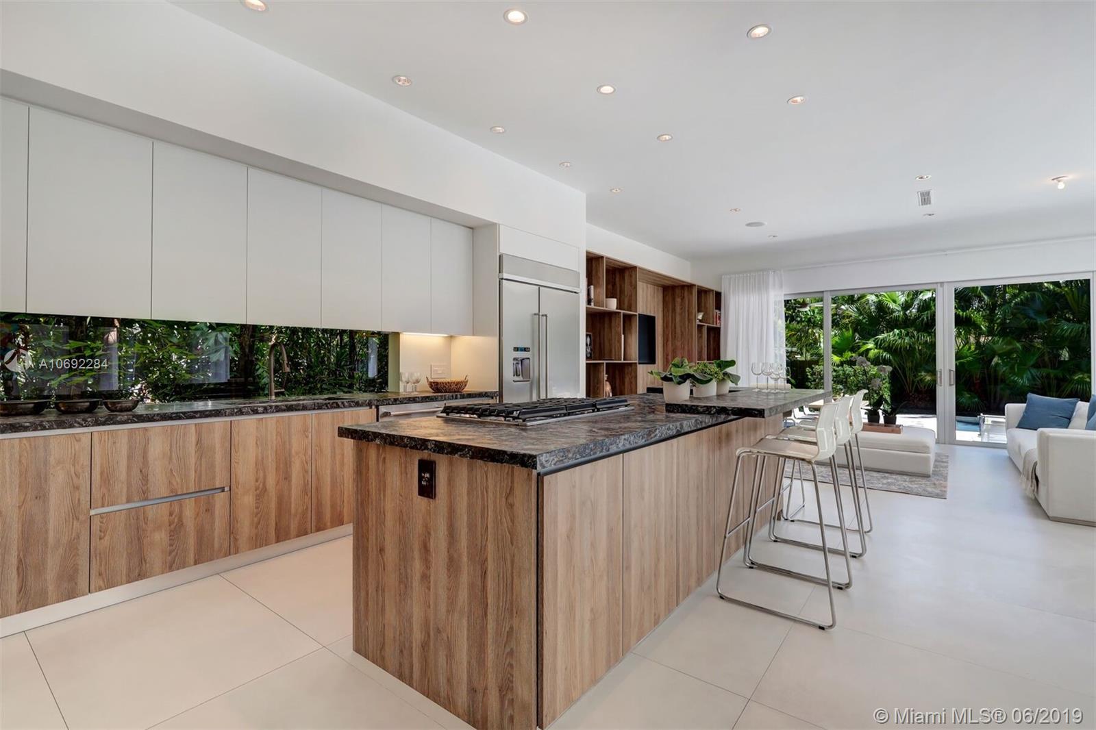 4061 Woodridge Road Miami, FL 33133 - Photo 13 of 27 Gallery Image 13