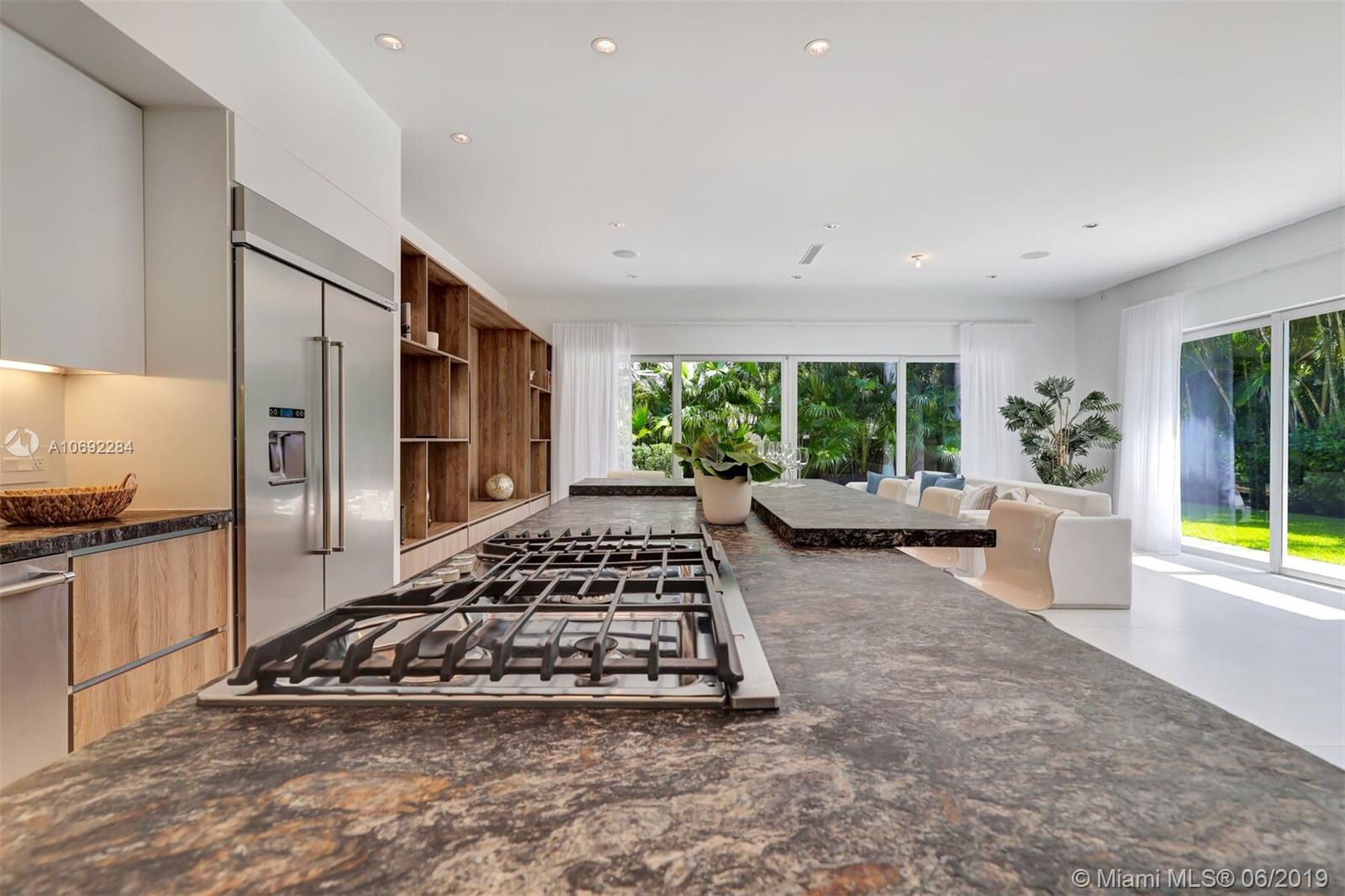 4061 Woodridge Road Miami, FL 33133 - Photo 14 of 27 Gallery Image 14