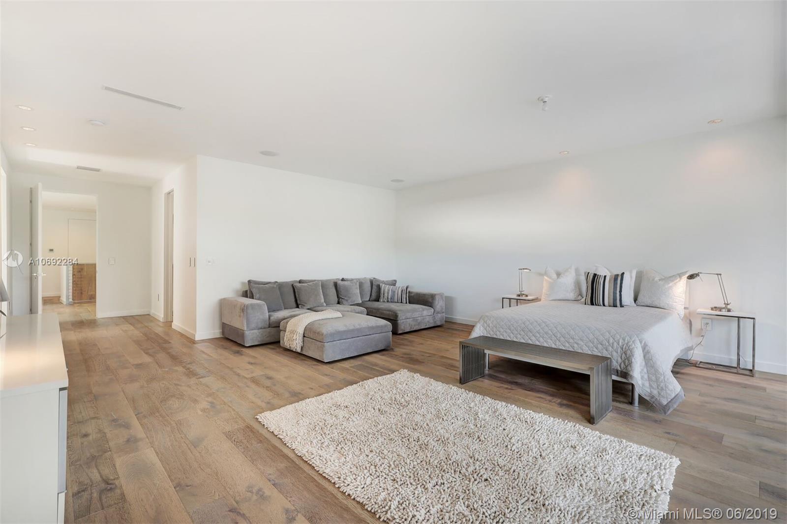 4061 Woodridge Road Miami, FL 33133 - Photo 21 of 27 Gallery Image 21