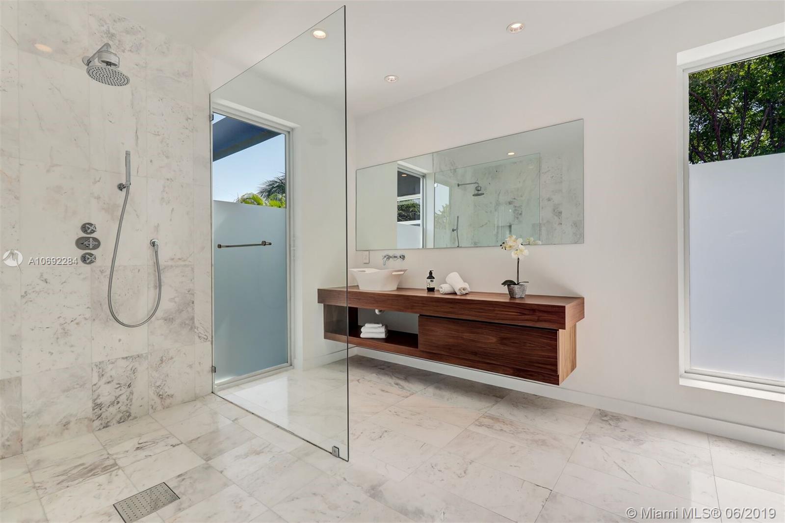 4061 Woodridge Road Miami, FL 33133 - Photo 22 of 27 Gallery Image 22