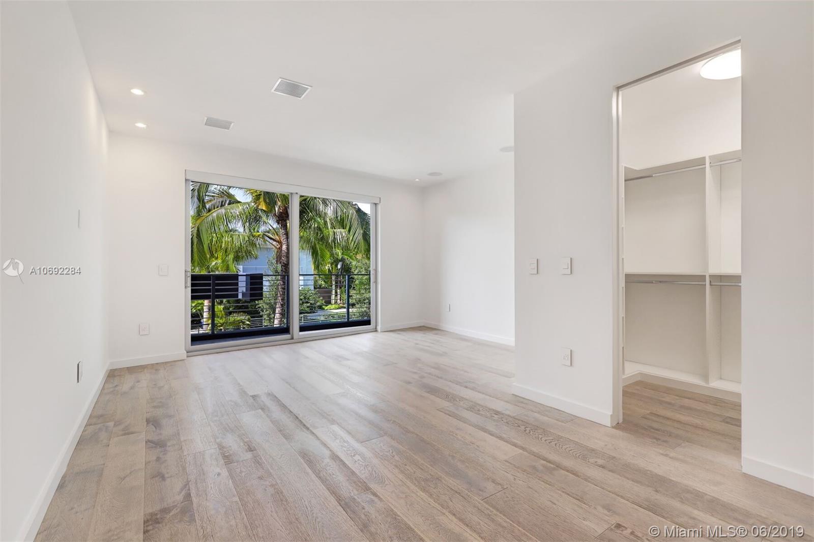 4061 Woodridge Road Miami, FL 33133 - Photo 26 of 27 Gallery Image 26