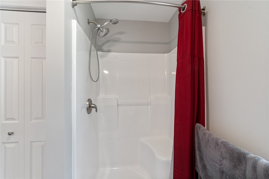 8249 Dogwood Road Huron, NY 14590 - Photo 21 of 33 Upstairs Full Bathroom