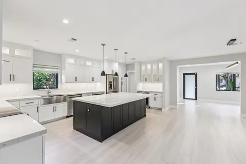 $1,899,999 | 1660 Southwest 32nd Court, Miami, FL 33145