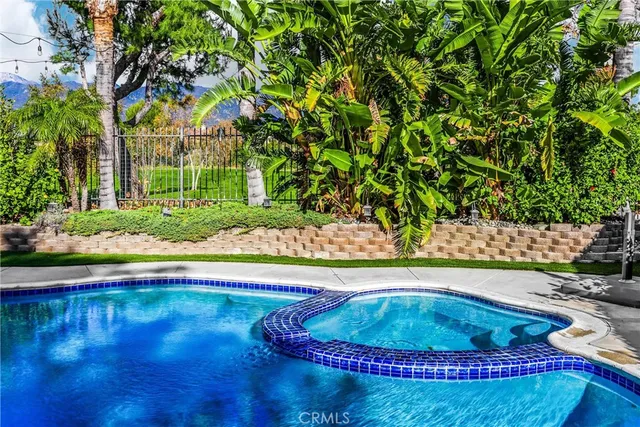 a bird view of a garden